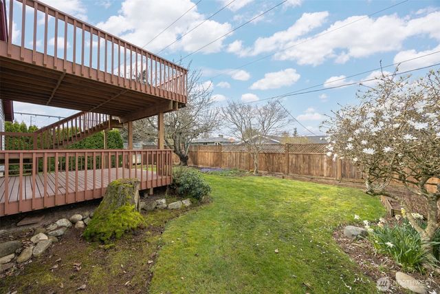 3412 W 4th St, Anacortes, WA 98221