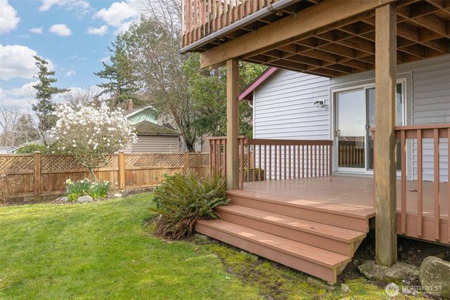 3412 W 4th St, Anacortes, WA 98221