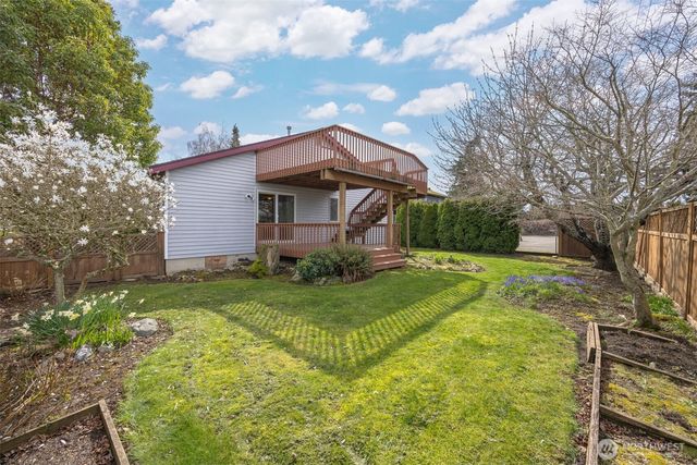 3412 W 4th St, Anacortes, WA 98221