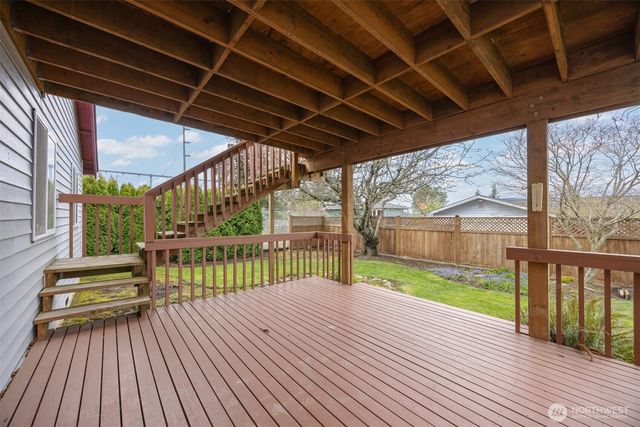 3412 W 4th St, Anacortes, WA 98221