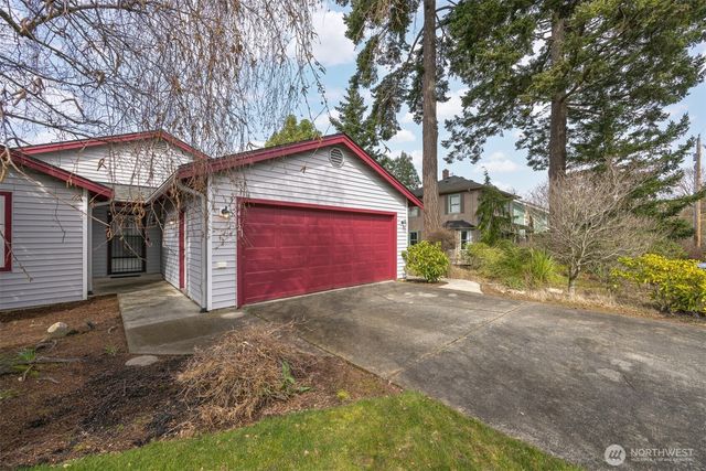 3412 W 4th St, Anacortes, WA 98221