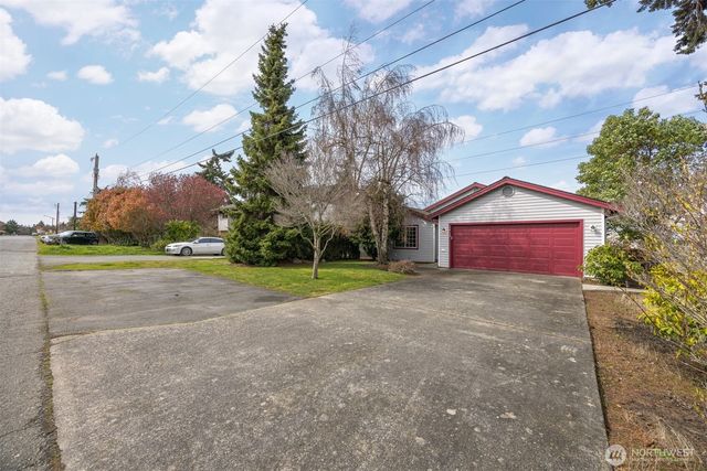 3412 W 4th St, Anacortes, WA 98221