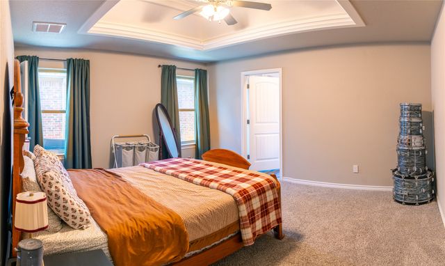 3115 Main Street, Granbury, TX 76049