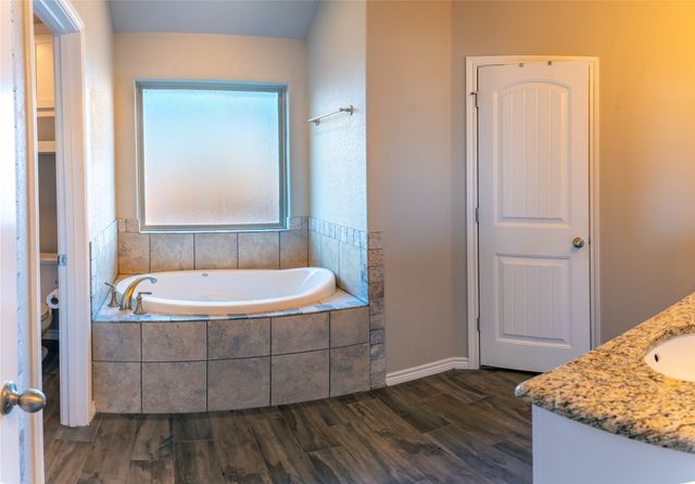 3115 Main Street, Granbury, TX 76049