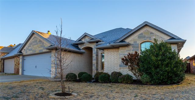 3115 Main Street, Granbury, TX 76049