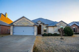 3115 Main Street, Granbury, TX 76049