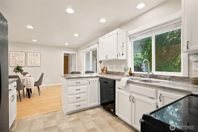 806 S Park Court, Lynden, WA 98264