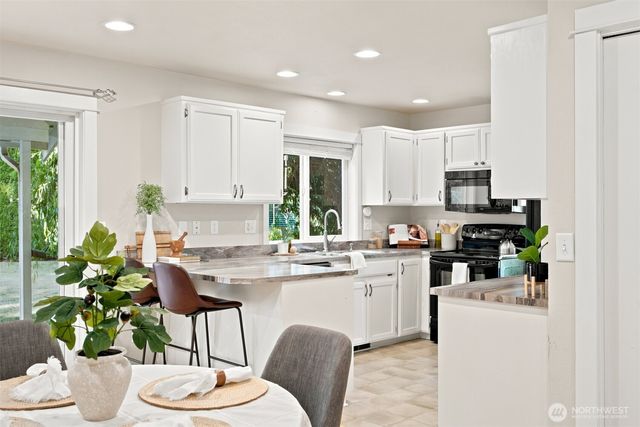 806 S Park Court, Lynden, WA 98264