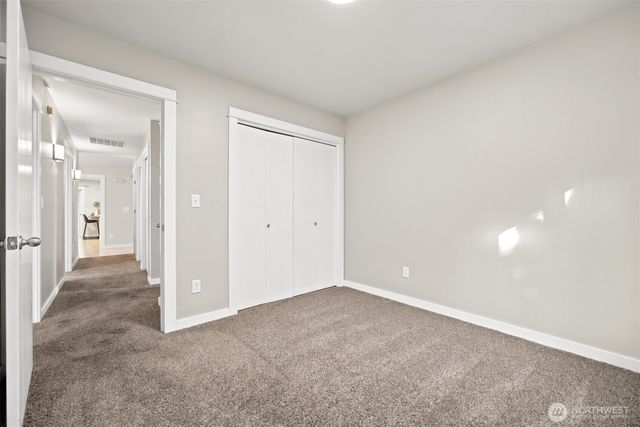 806 S Park Court, Lynden, WA 98264