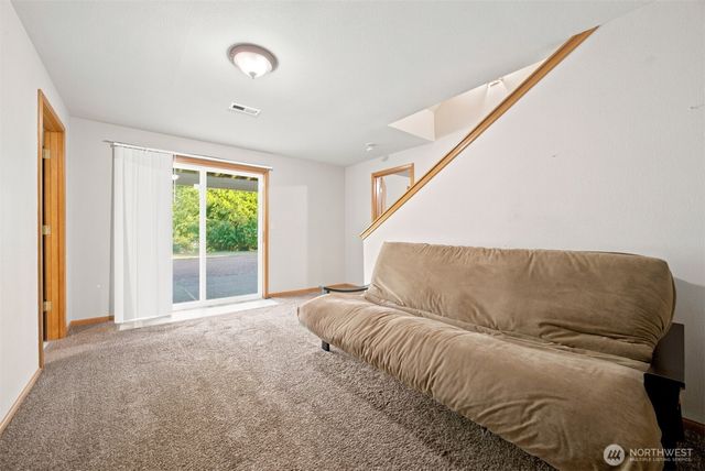 806 S Park Court, Lynden, WA 98264