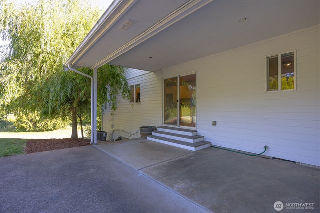 806 S Park Court, Lynden, WA 98264