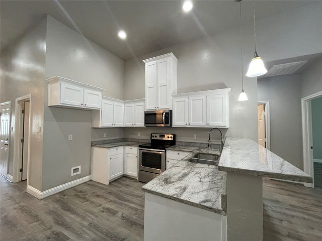 6002 COLORADO Street, Greenville, TX 75402