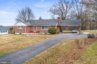 3921 CONCORD RD, Aston, PA 19014