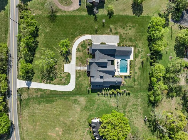 1809 Old Hickory Blvd, Brentwood, TN 37027