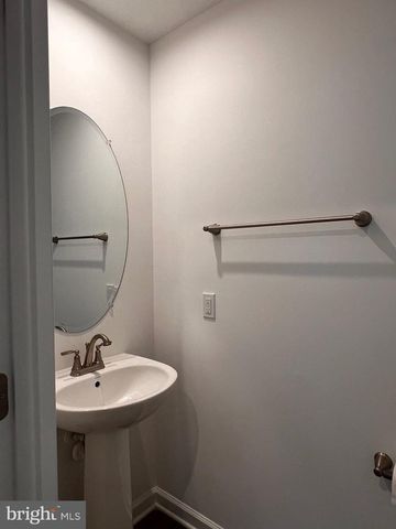 21 SCRUB PINE CT, Bunker Hill, WV 25413