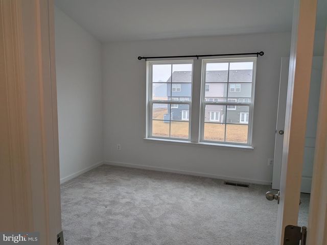 21 SCRUB PINE CT, Bunker Hill, WV 25413