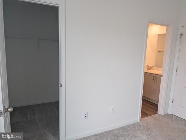 21 SCRUB PINE CT, Bunker Hill, WV 25413