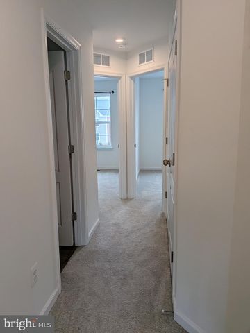 21 SCRUB PINE CT, Bunker Hill, WV 25413