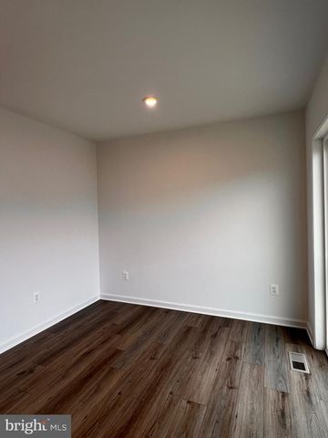 21 SCRUB PINE CT, Bunker Hill, WV 25413