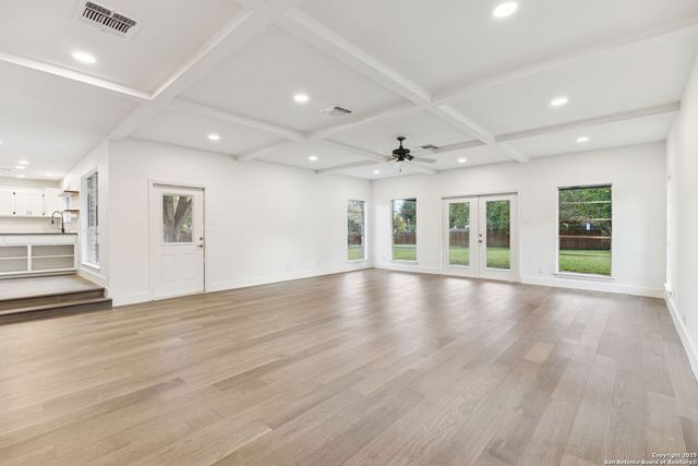 1939 Wayside, Seguin, TX 78155