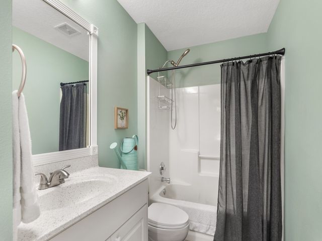 2440 89th Court, Vero Beach, FL 32966
