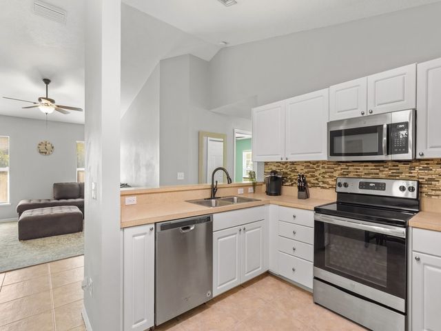 2440 89th Court, Vero Beach, FL 32966