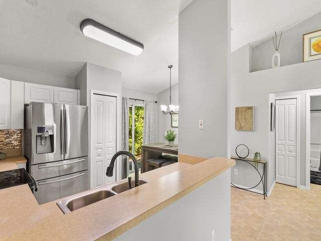 2440 89th Court, Vero Beach, FL 32966
