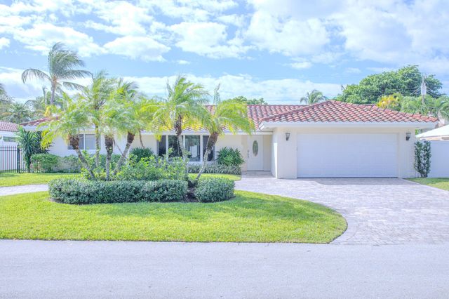 2730 NE 40th Court, Lighthouse Point, FL 33064