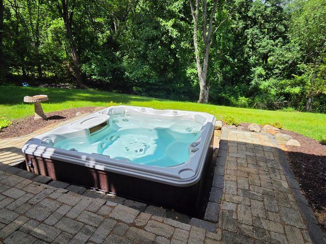 888 Ridge Road, Sylvan Twp, MI 48118