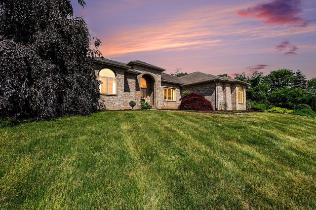 888 Ridge Road, Sylvan Twp, MI 48118
