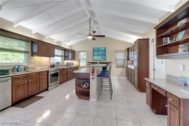 562 Goldcoast CT, Marco Island, FL 34145