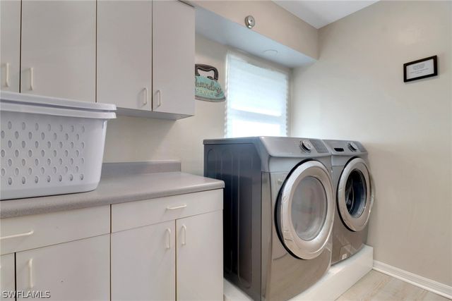 562 Goldcoast CT, Marco Island, FL 34145