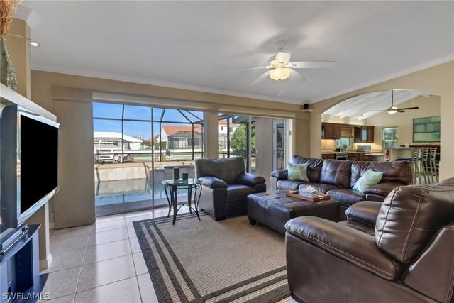 562 Goldcoast CT, Marco Island, FL 34145