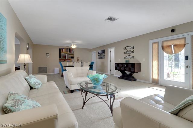 562 Goldcoast CT, Marco Island, FL 34145