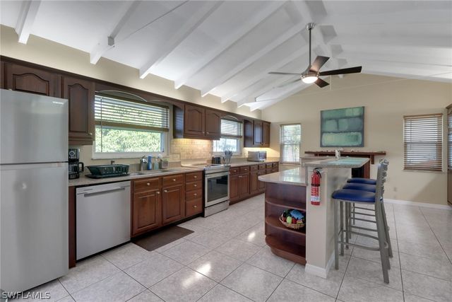 562 Goldcoast CT, Marco Island, FL 34145