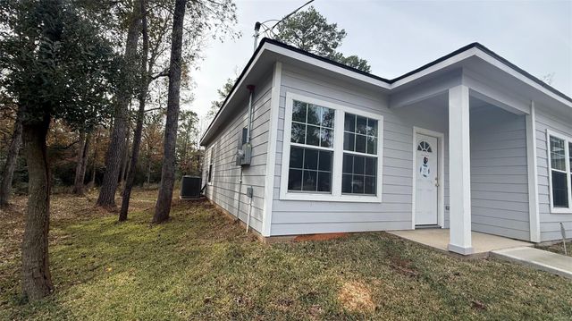 10428 Royal Adrian Drive, Conroe, TX 77303