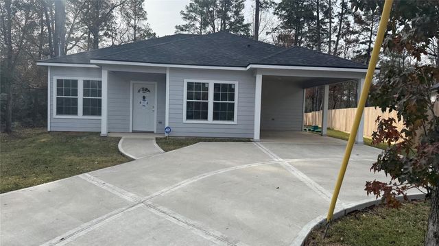 10428 Royal Adrian Drive, Conroe, TX 77303