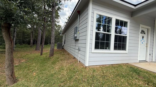 10428 Royal Adrian Drive, Conroe, TX 77303