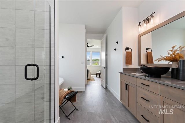698 N Morning Glory Avenue, Eagle, ID 83616