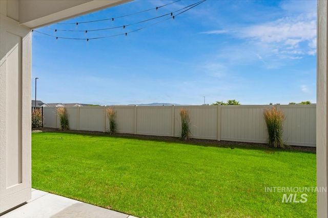698 N Morning Glory Avenue, Eagle, ID 83616