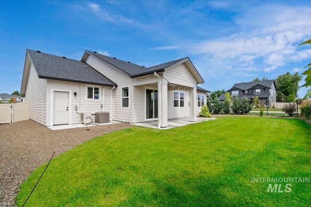 698 N Morning Glory Avenue, Eagle, ID 83616