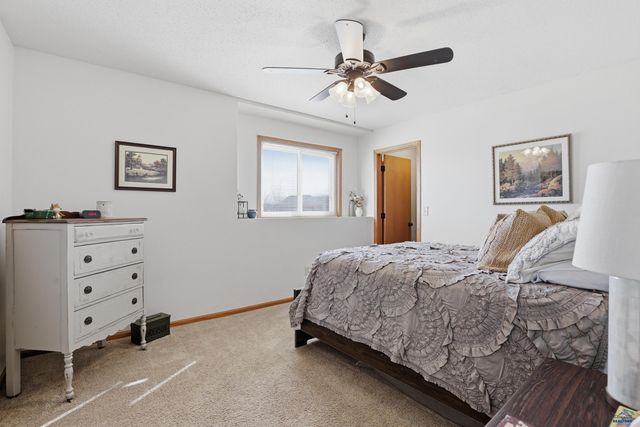 4517 THREE RIVERS DR, Rapid City, SD 57701