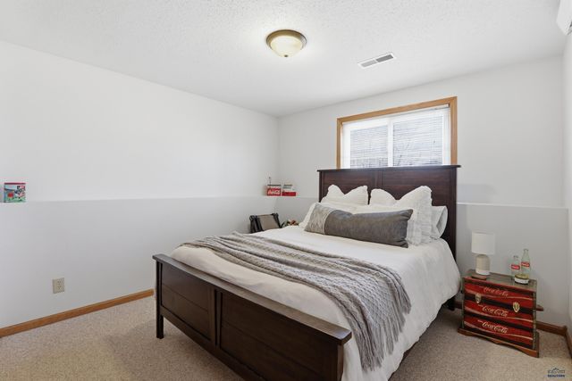 4517 THREE RIVERS DR, Rapid City, SD 57701