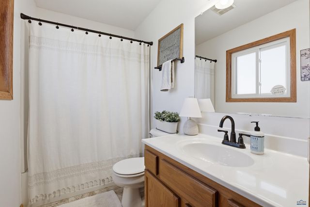 4517 THREE RIVERS DR, Rapid City, SD 57701