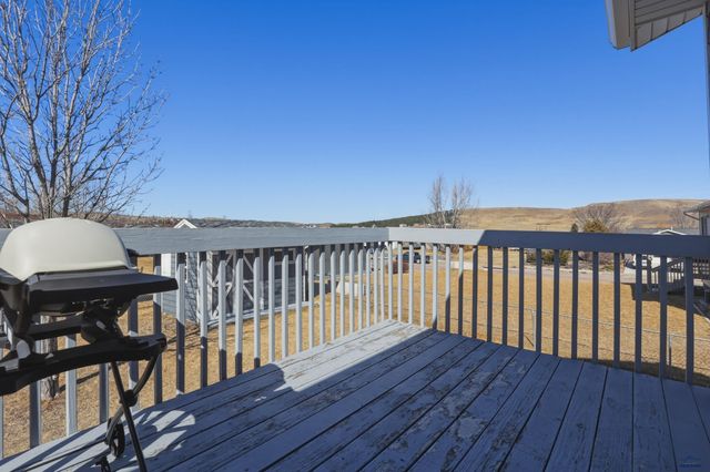 4517 THREE RIVERS DR, Rapid City, SD 57701