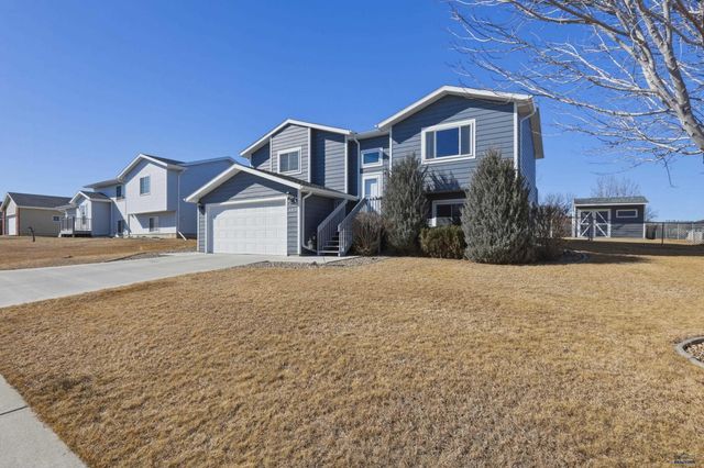 4517 THREE RIVERS DR, Rapid City, SD 57701