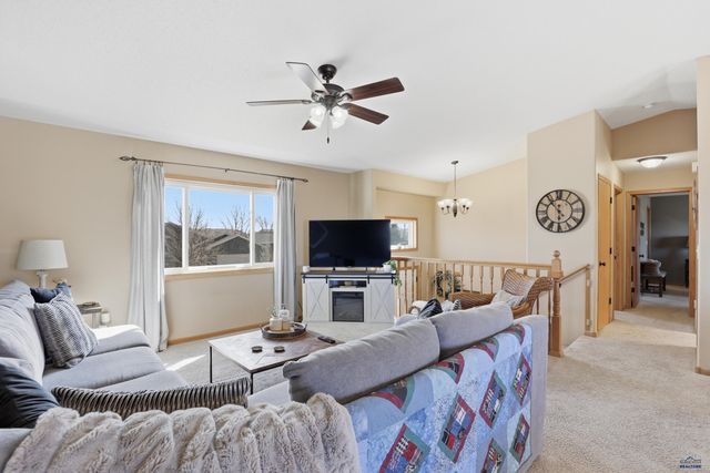 4517 THREE RIVERS DR, Rapid City, SD 57701