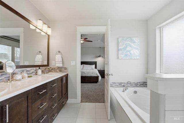 608 N Tresa Pl, Star, ID 83669