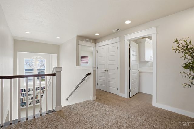 608 N Tresa Pl, Star, ID 83669