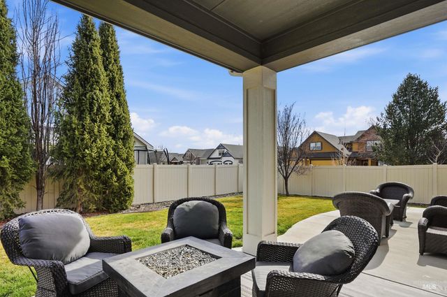 608 N Tresa Pl, Star, ID 83669